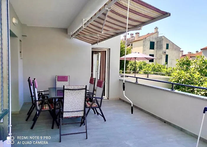Roso Apartment *