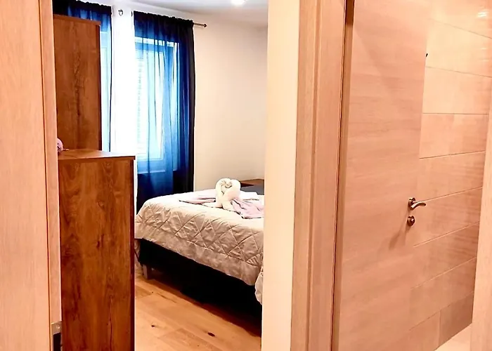 Roso Apartment *