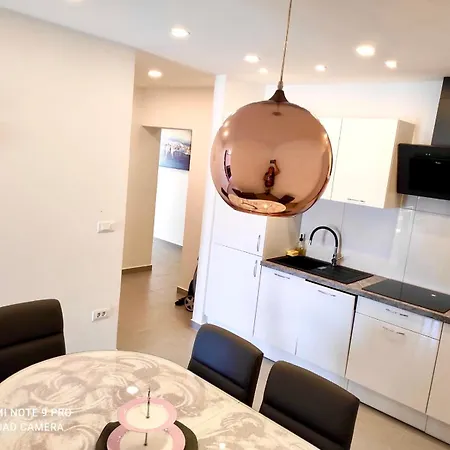 Roso 马卡尔斯卡